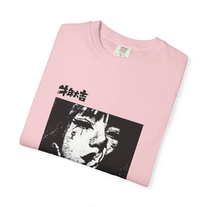 Horror Manga 'Shh...' Graphic Tee — Japanese Retro Thriller T-Shirt